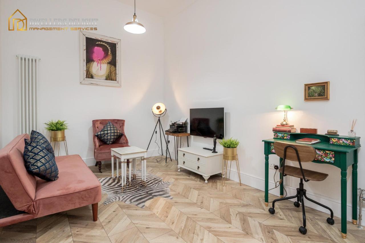 Entire 2 Bed Flat Plaistow,canning Town Prime Location In Appartamento