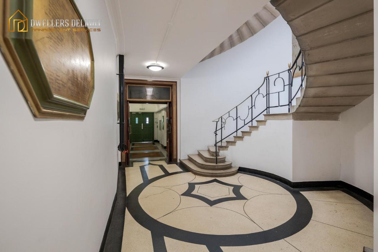 Entire 2 Bed Flat Plaistow,canning Town Prime Location In Appartamento Londra