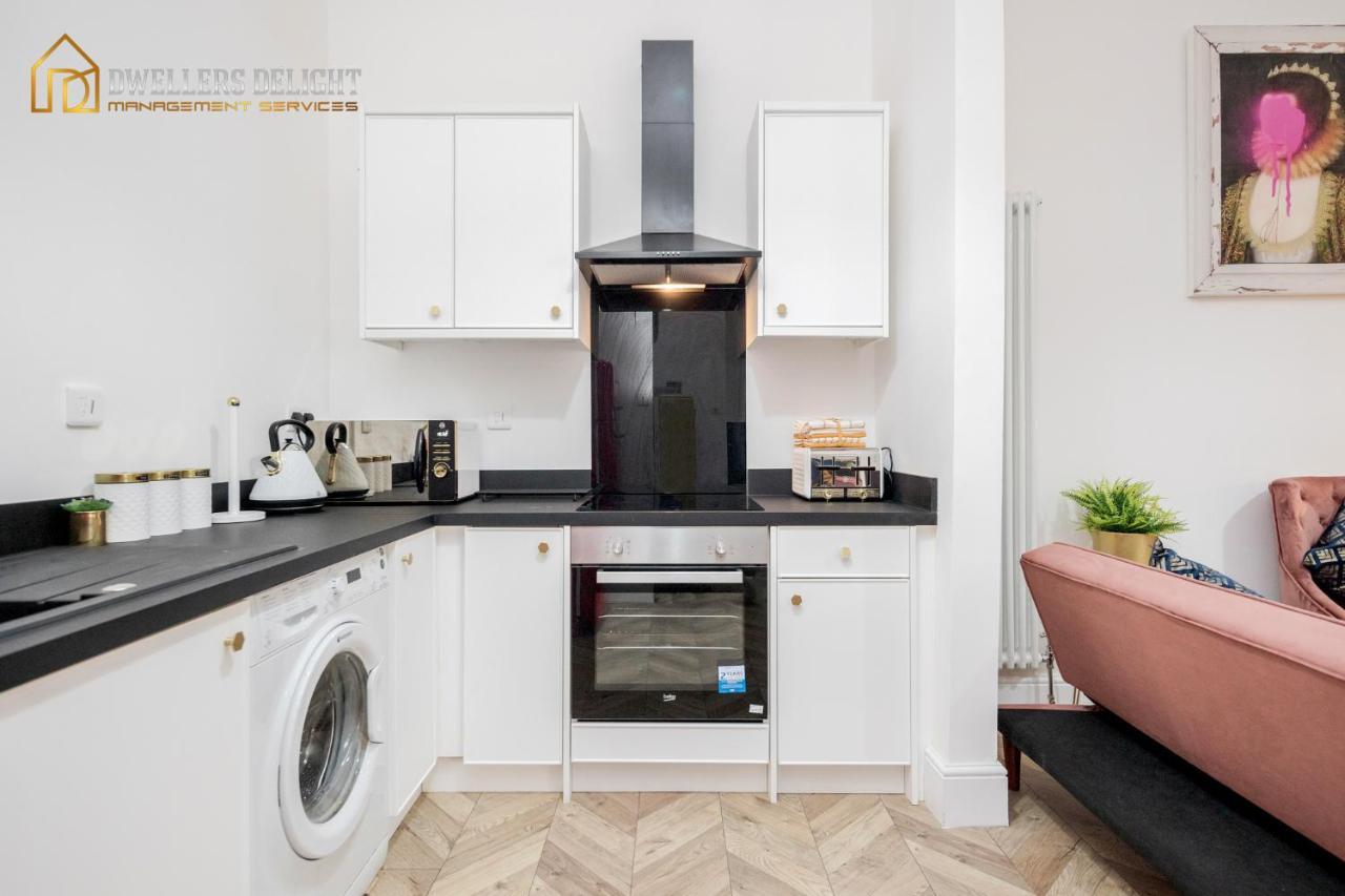 Entire 2 Bed Flat Plaistow,canning Town Prime Location In Appartamento Londra