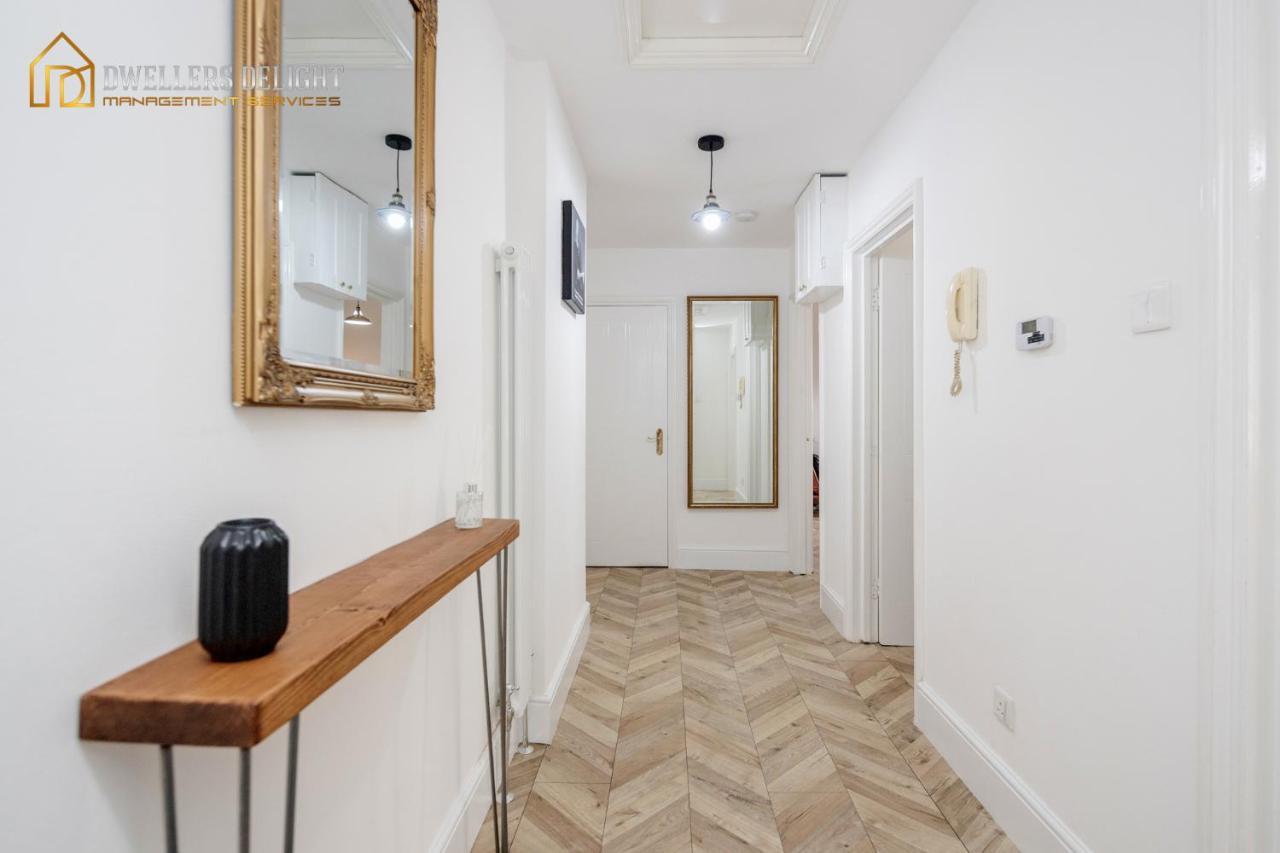Entire 2 Bed Flat Plaistow,canning Town Prime Location In Appartamento